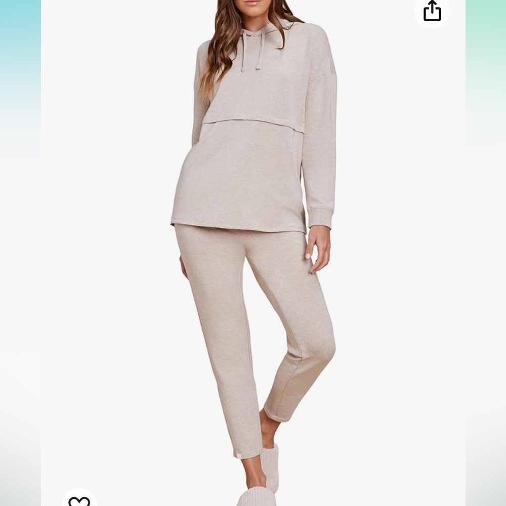 Barefoot Dreams ‘Malibu Collection’ Luxe Pullover Hoodie and Joggers